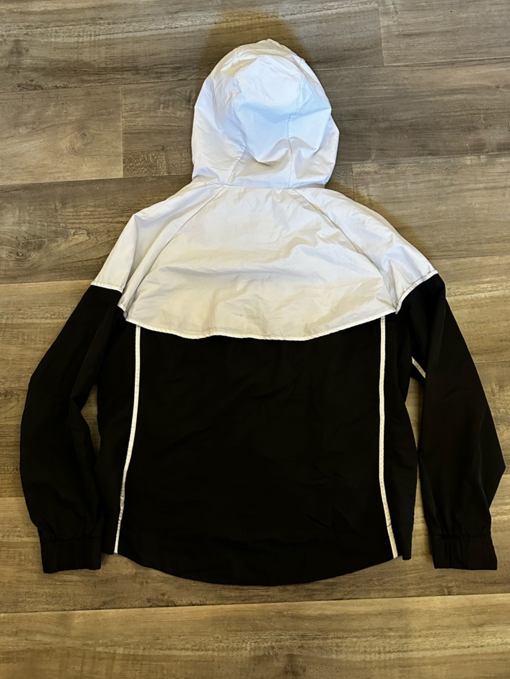 Nike White Hooded Windbreaker with Black Trim - Picture 3 of 4